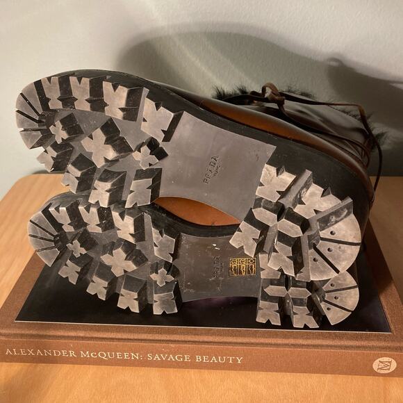 Prada Tobacco Burnished Leather Fur Combat Boot Orig $1400 Sz 38 / 7.5 8~ Mint - Picture 7 of 12